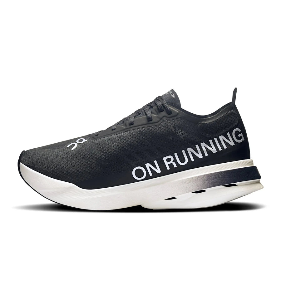 Cloudboom Strike coloris Black | White — vue 4