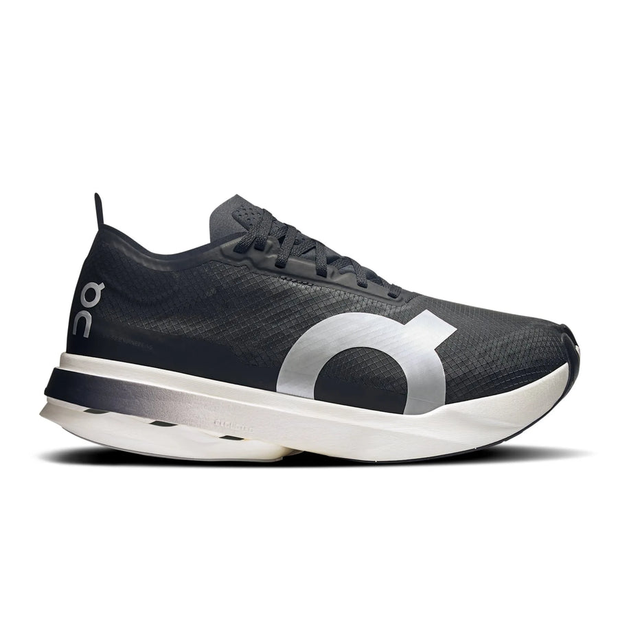 Cloudboom Strike coloris Black | White — vue 1