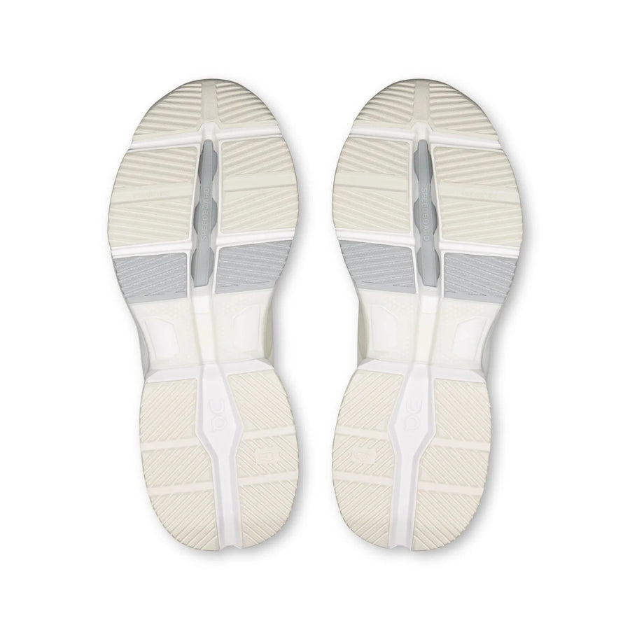 Cloudpulse Pro coloris White | Ice — vue 3